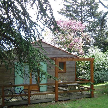 Les Chalets Du Domaine Des Soyeux Saint-Julien-Molin-Molette Exteriör bild